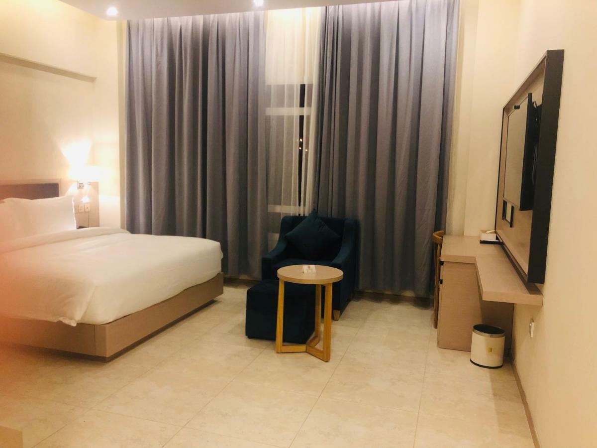 Hotel Season Barka